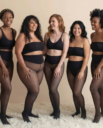 Cinq femmes de toutes morphologies en collant polaire effet peau nue
